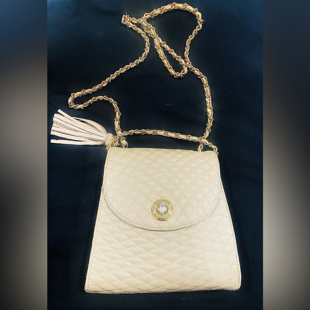 Vintage Magnum Cream Quilted Leather Top Handle Bag Long Braided Strap Gold Tone